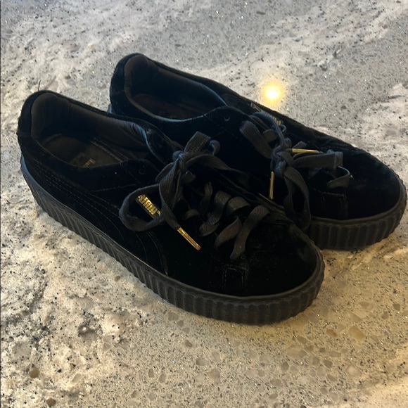 Puma PUMA Women's FENTY by Rihanna Black Sneakers Size 7.5 - Picture 2 of 8